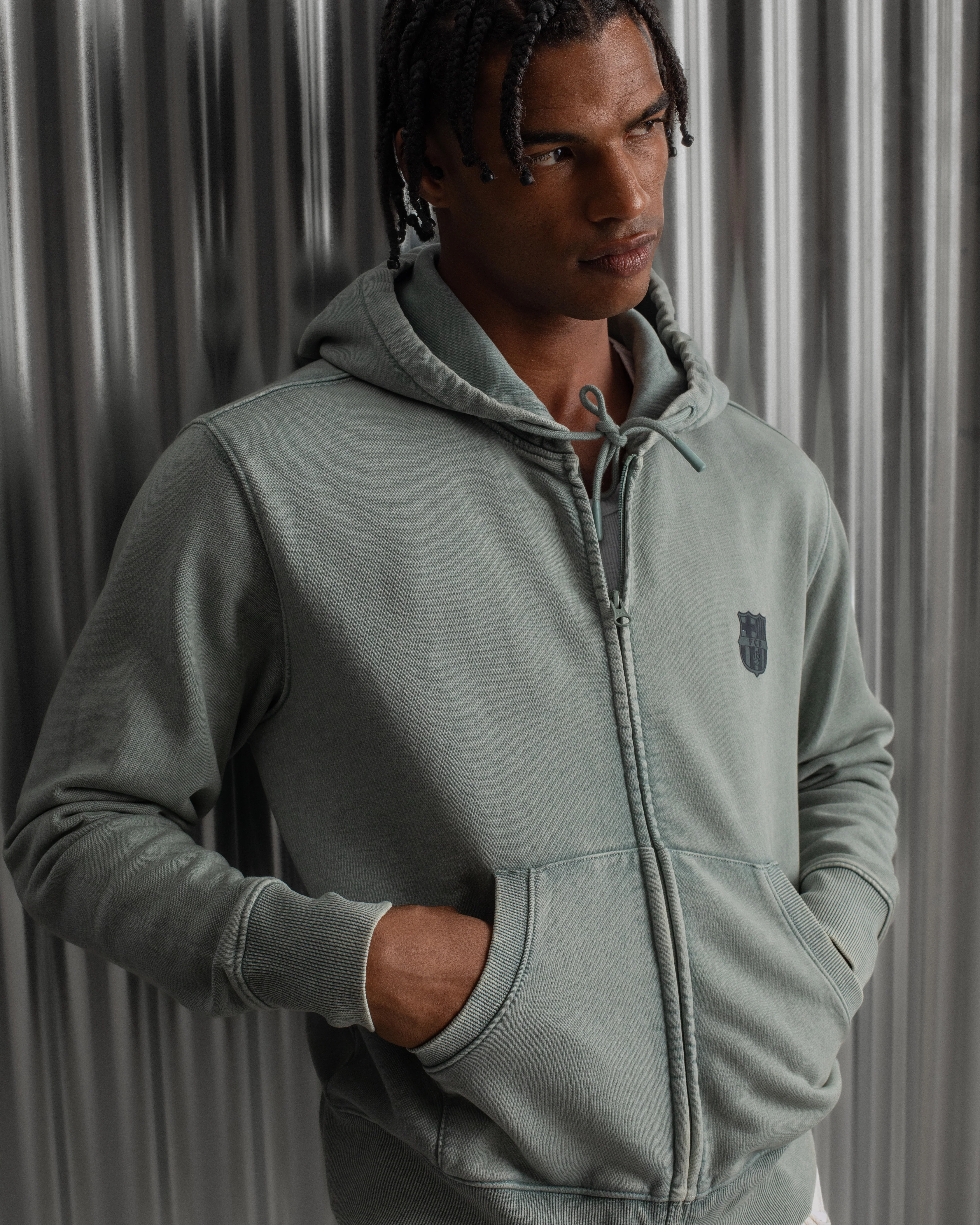 Hoodie Zip Green Barça Essentials - Image 5