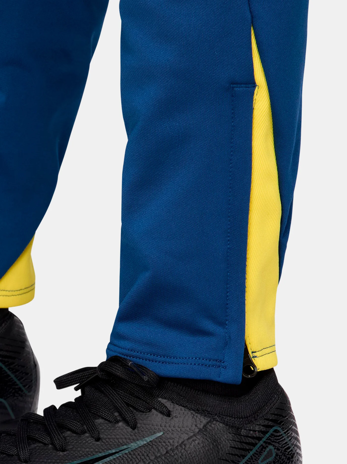 Training pants Junior FC Barcelona 25/26 Fourth Kit - Image 5